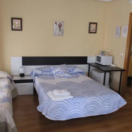 Hostal Becares *