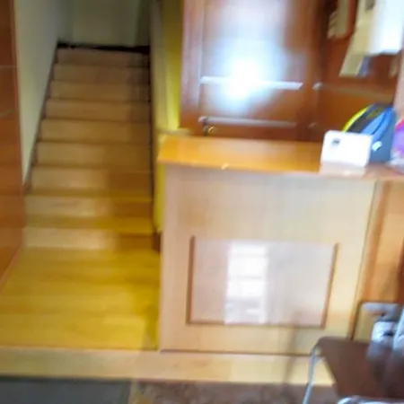 Becares Hostal *