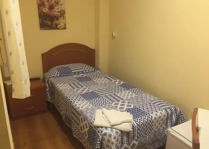 Auberge de jeunesse Becares