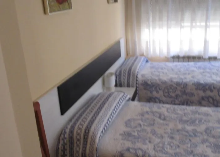 Auberge de jeunesse Becares